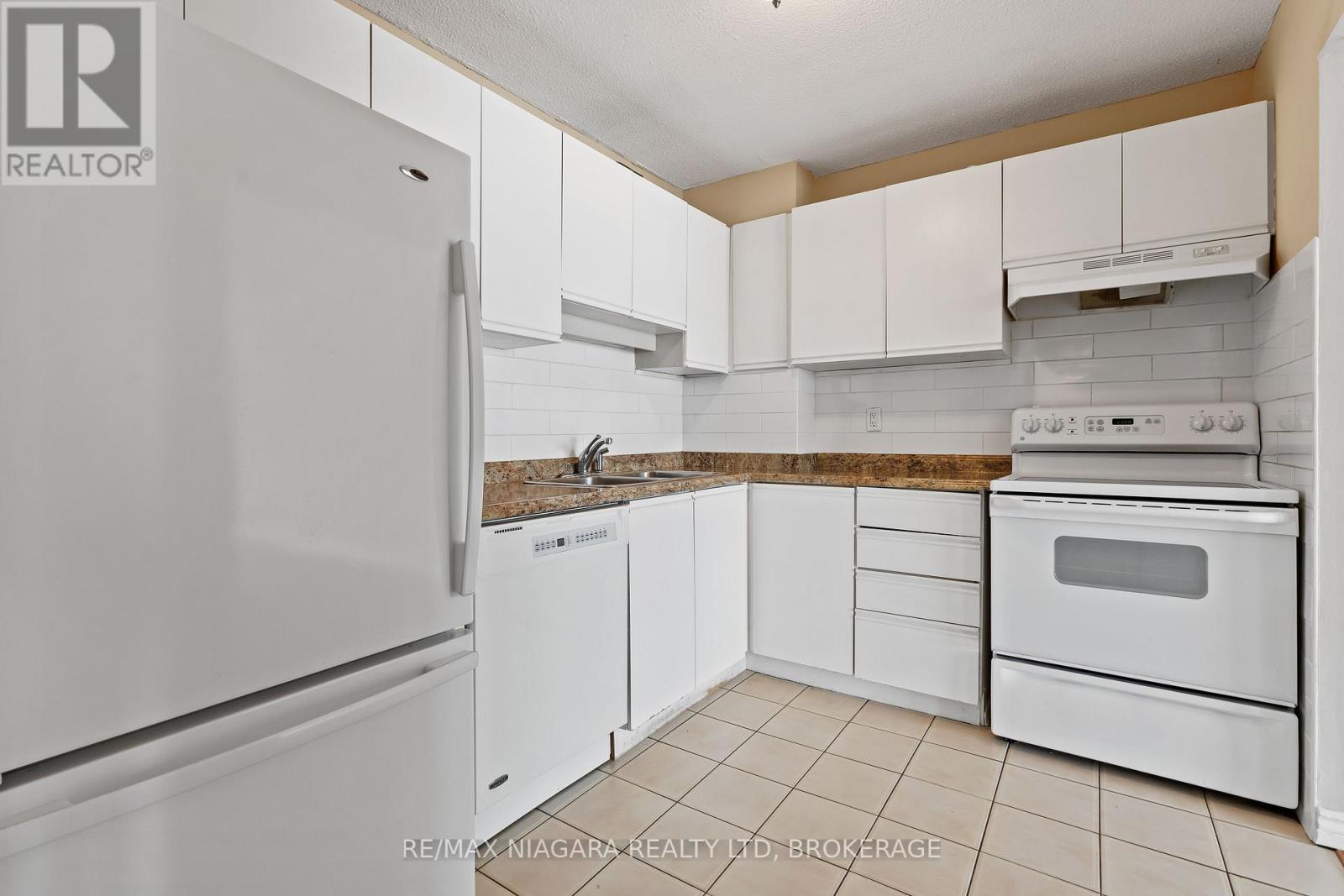 502 - 7 Gale Crescent, St. Catharines (E. Chester), Ontario  L2R 7M8 - Photo 10 - X12823210