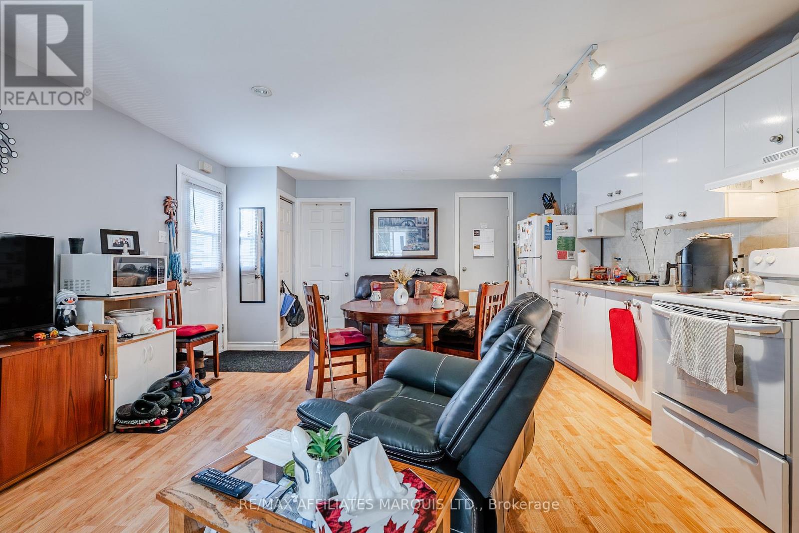 311 Sixth Street E, Cornwall, Ontario  K6H 2N8 - Photo 10 - X12470586