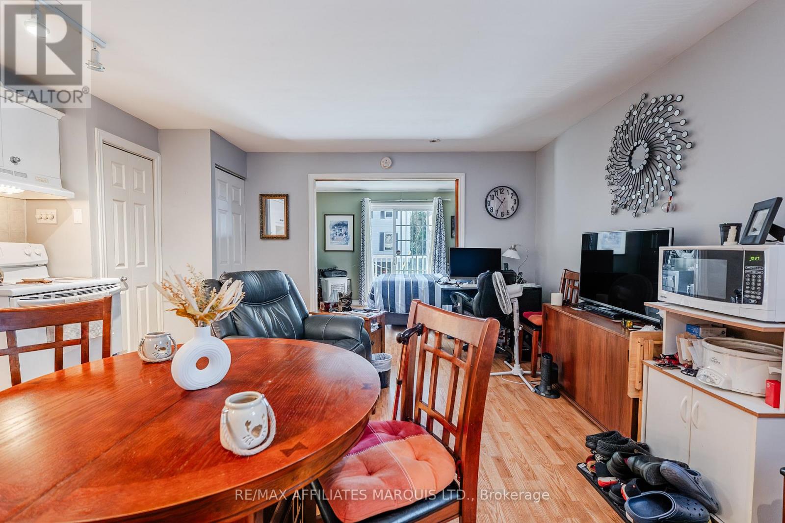 311 Sixth Street E, Cornwall, Ontario  K6H 2N8 - Photo 7 - X12470586