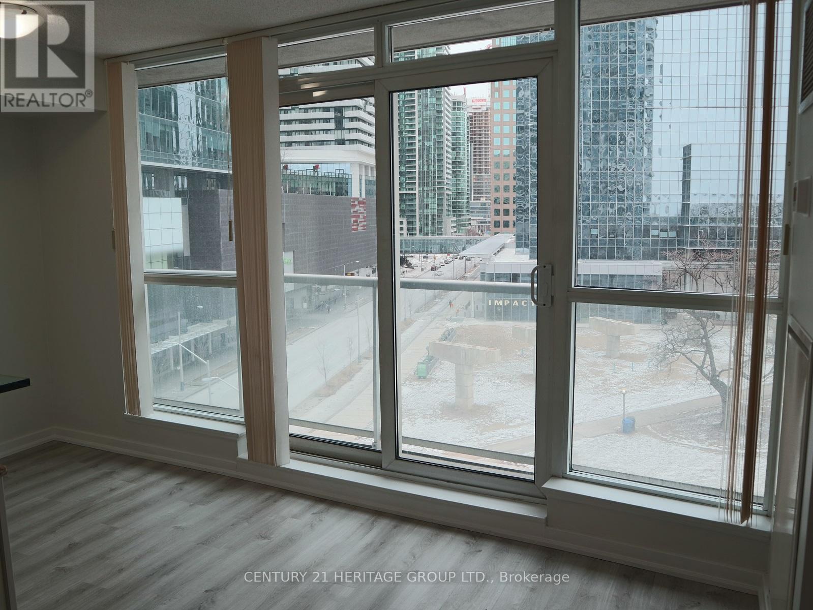 604 - 8 York Street, Toronto (Waterfront Communities), Ontario  M5J 2Y2 - Photo 12 - C12823002