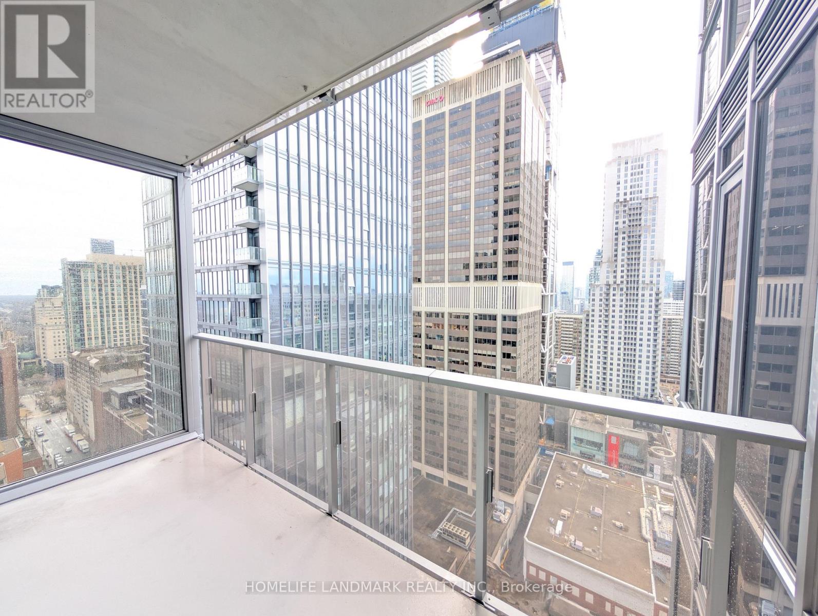 2210 - 11 Yorkville Avenue, Toronto, Ontario  M4W 1L2 - Photo 16 - C12823014