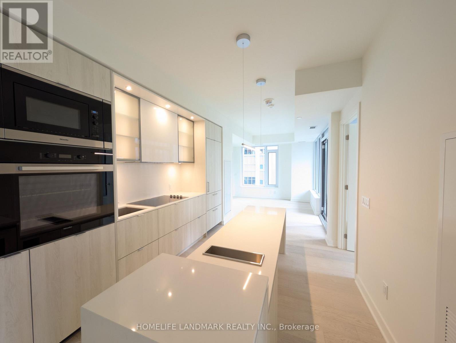 2210 - 11 Yorkville Avenue, Toronto, Ontario  M4W 1L2 - Photo 6 - C12823014