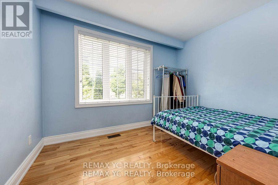 18 Mullet Road, Toronto, Ontario  M2M 2A6 - Photo 19 - C12823030