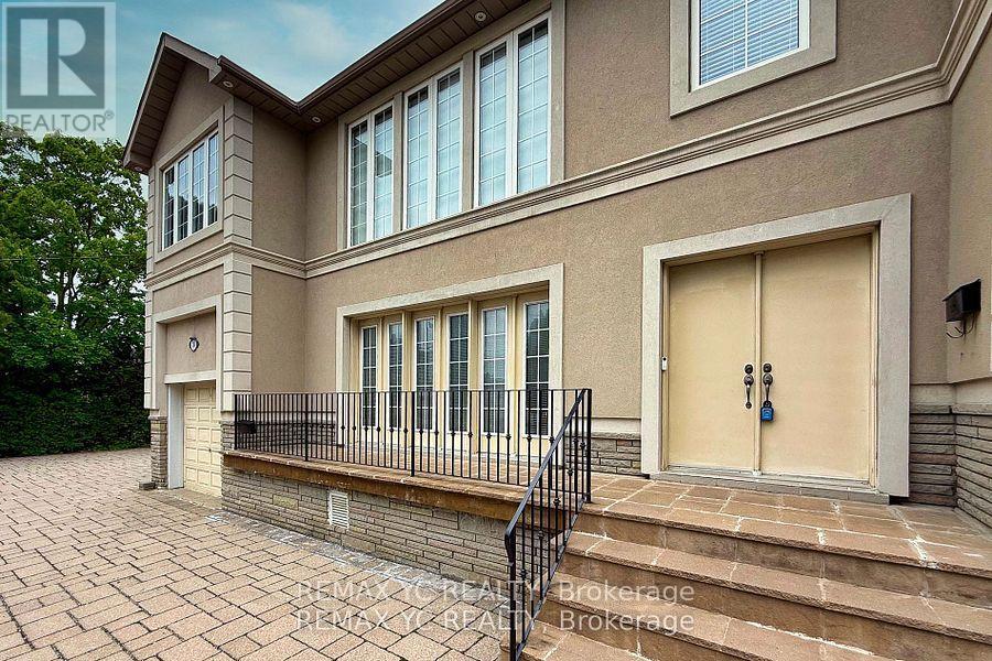 18 Mullet Road, Toronto, Ontario  M2M 2A6 - Photo 2 - C12823030