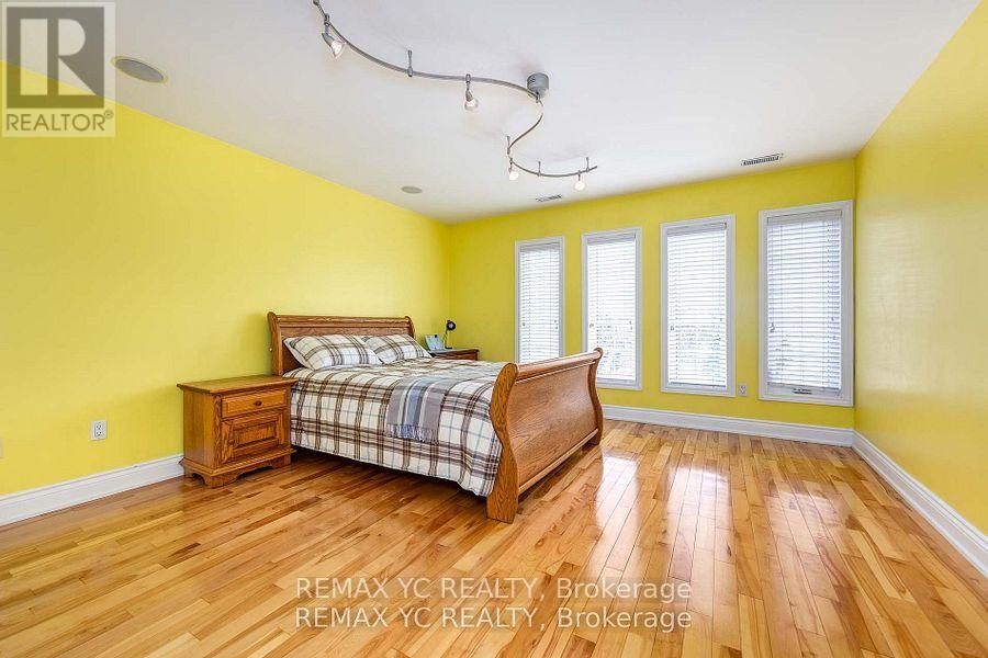 18 Mullet Road, Toronto, Ontario  M2M 2A6 - Photo 28 - C12823030