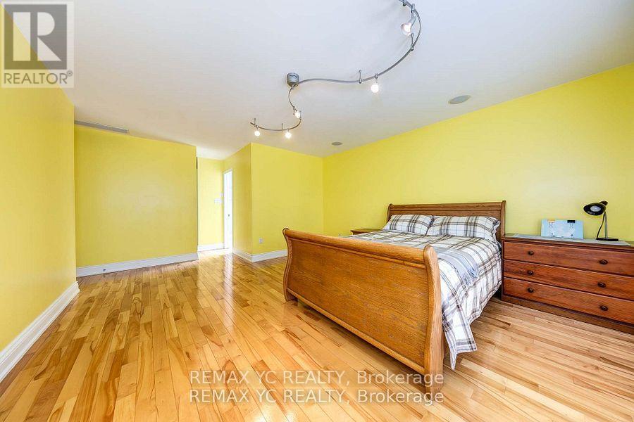 18 Mullet Road, Toronto, Ontario  M2M 2A6 - Photo 29 - C12823030
