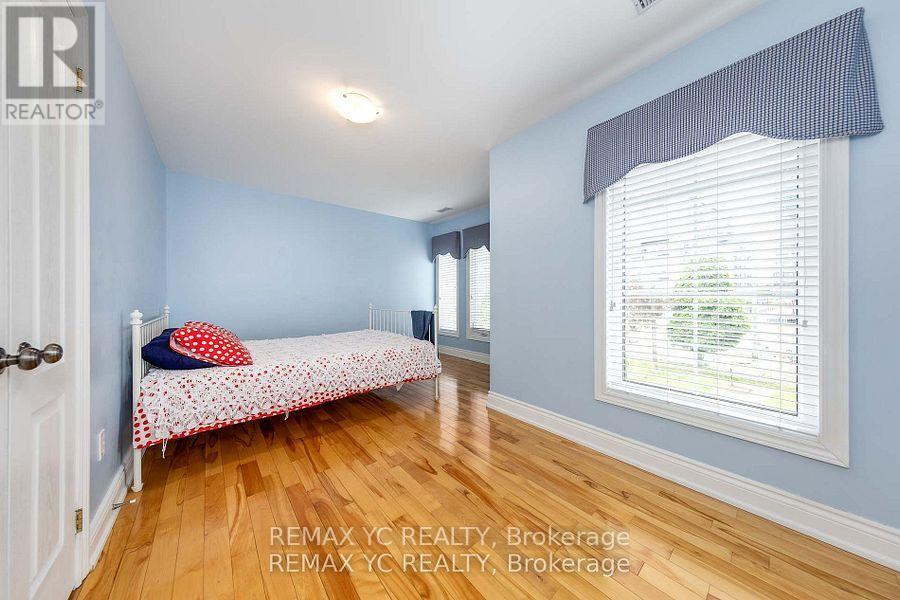 18 Mullet Road, Toronto, Ontario  M2M 2A6 - Photo 32 - C12823030