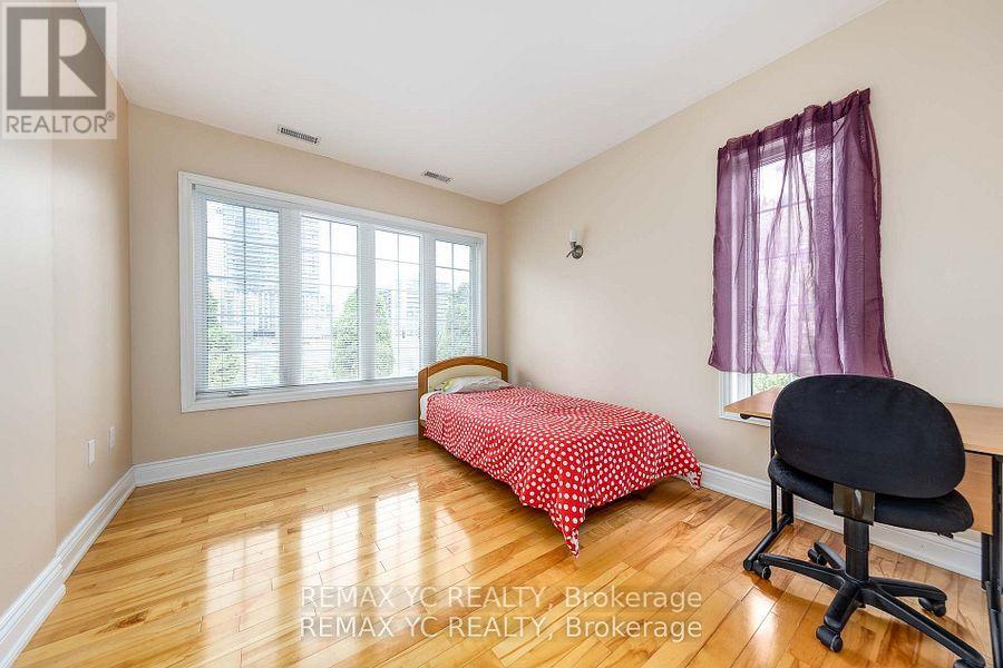 18 Mullet Road, Toronto, Ontario  M2M 2A6 - Photo 35 - C12823030