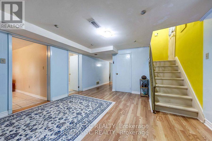 18 Mullet Road, Toronto, Ontario  M2M 2A6 - Photo 37 - C12823030