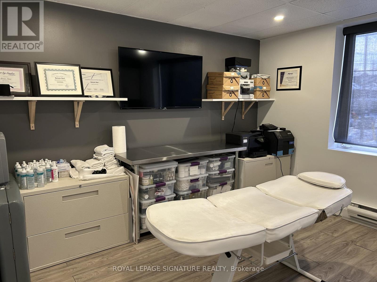 2nd Flr - 1517a Bayview Avenue E, Toronto (Leaside), Ontario  M4G 3B5 - Photo 10 - C12823204