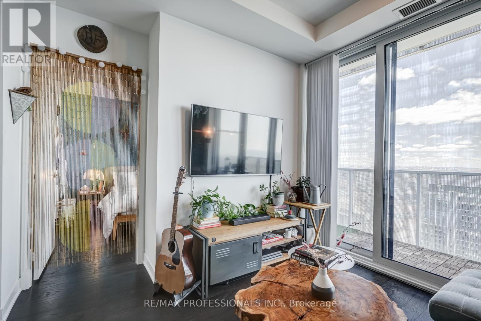 6105 - 88 Harbour Street, Toronto (Waterfront Communities), Ontario  M5J 0C3 - Photo 10 - C12823230