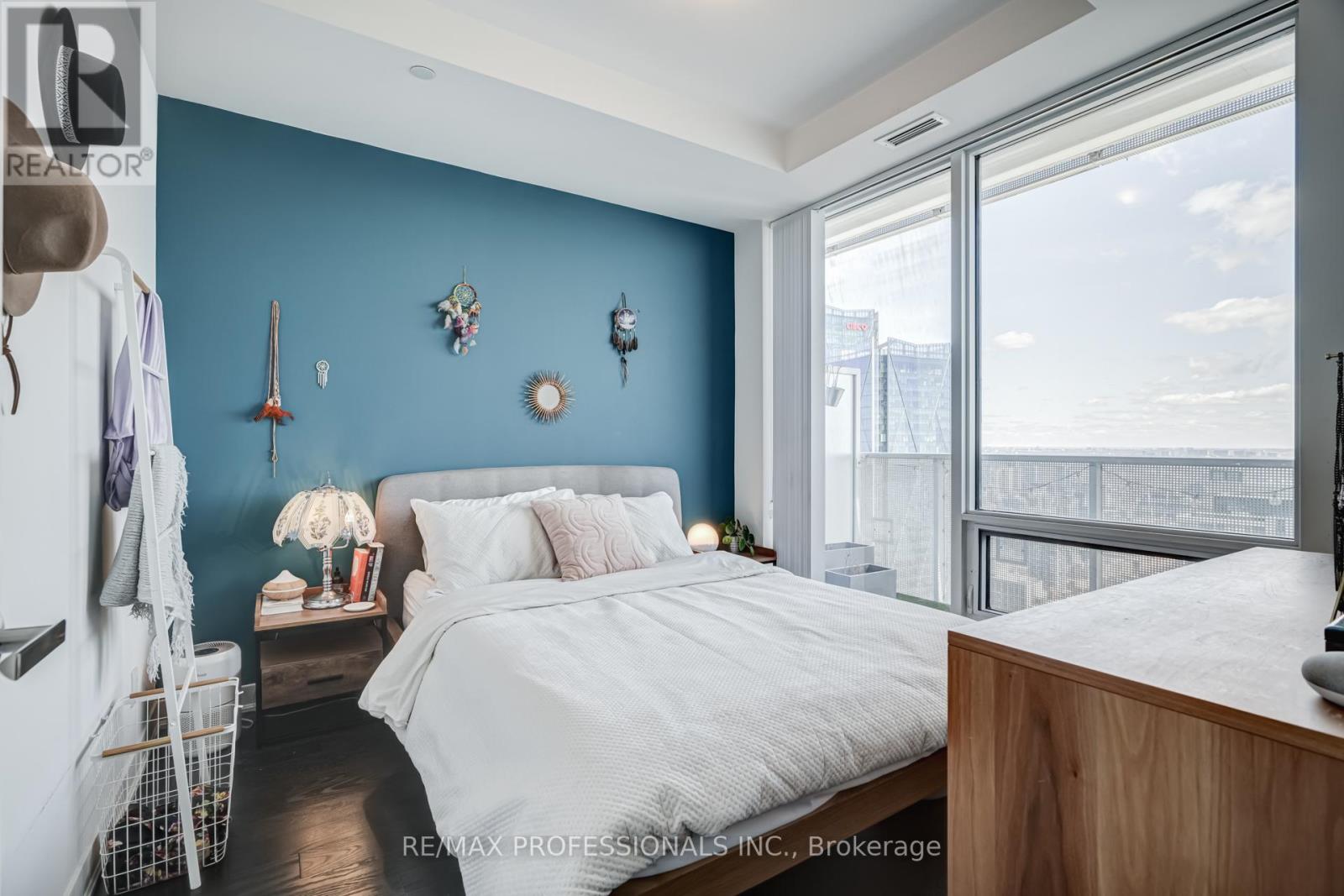 6105 - 88 Harbour Street, Toronto (Waterfront Communities), Ontario  M5J 0C3 - Photo 16 - C12823230