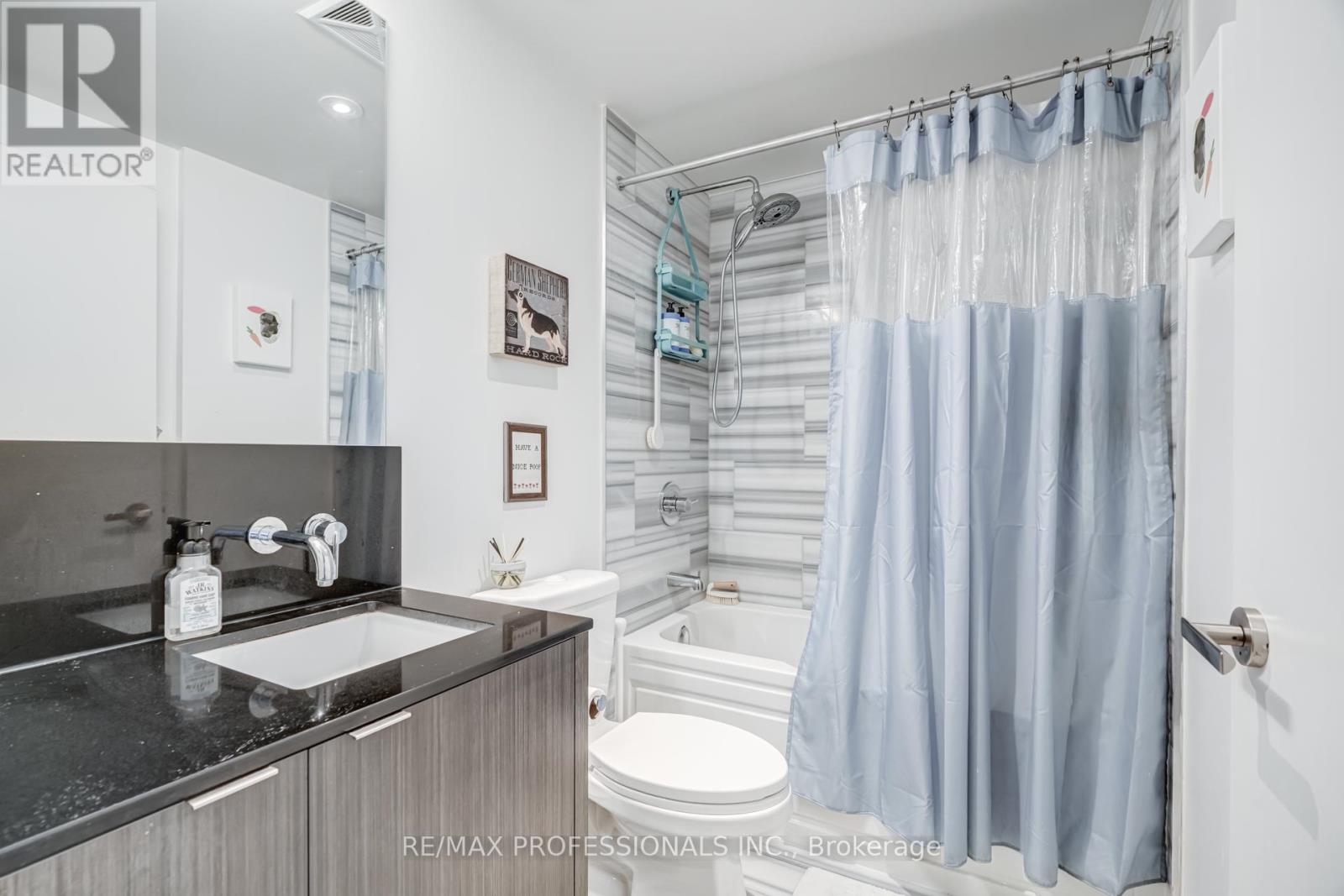 6105 - 88 Harbour Street, Toronto (Waterfront Communities), Ontario  M5J 0C3 - Photo 22 - C12823230