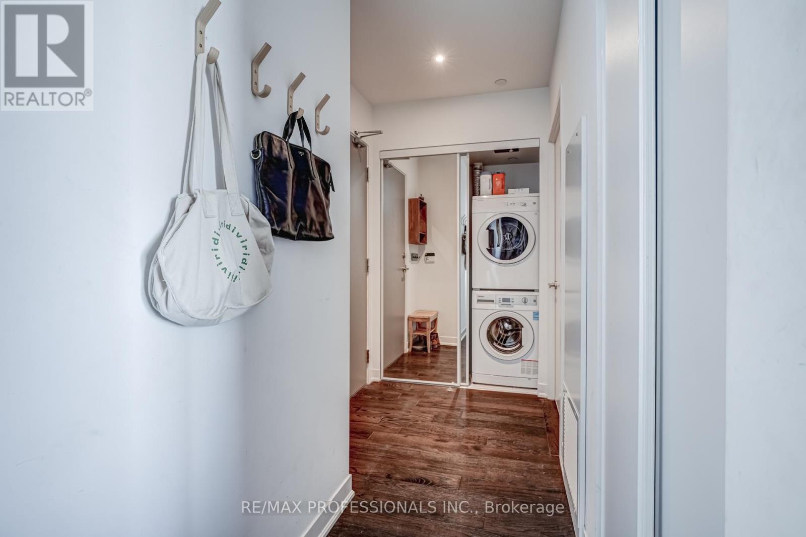 6105 - 88 Harbour Street, Toronto (Waterfront Communities), Ontario  M5J 0C3 - Photo 24 - C12823230