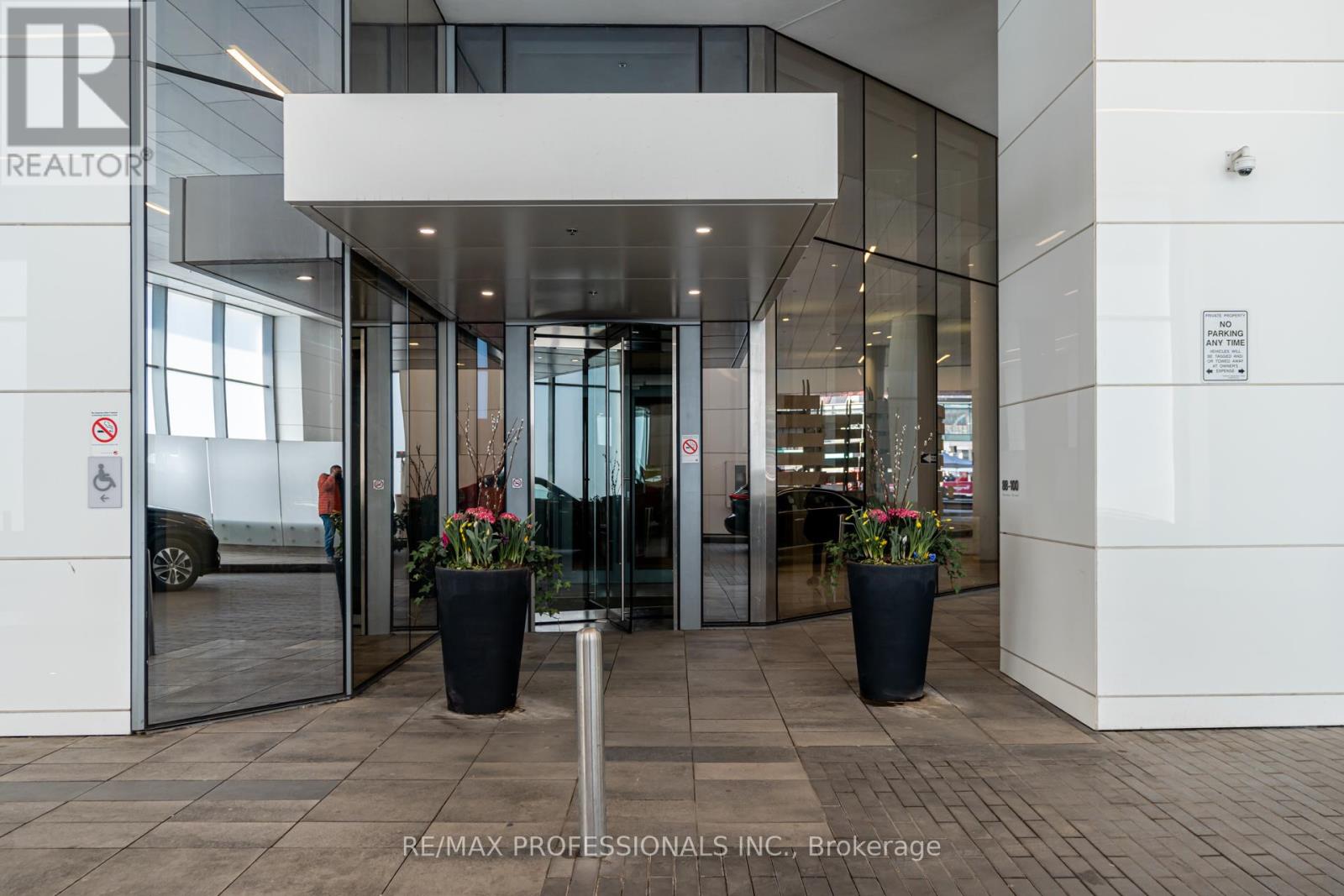 6105 - 88 Harbour Street, Toronto (Waterfront Communities), Ontario  M5J 0C3 - Photo 39 - C12823230