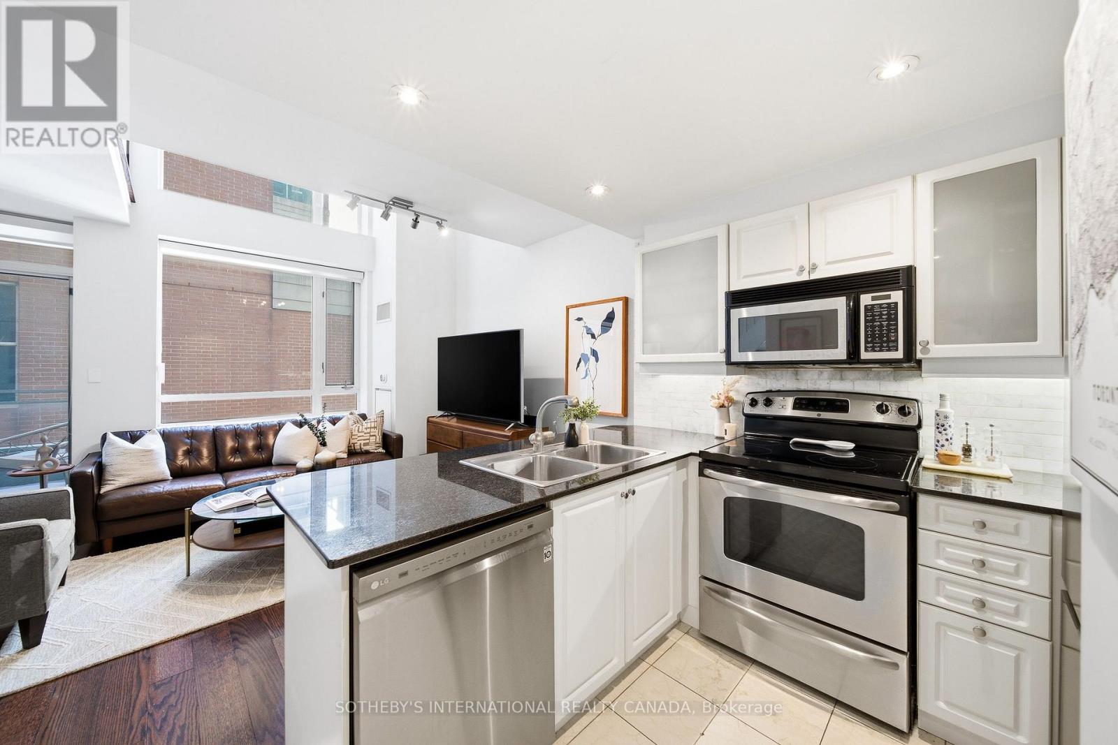 1507 - 80 Cumberland Street, Toronto, Ontario  M5R 3V1 - Photo 6 - C12823236