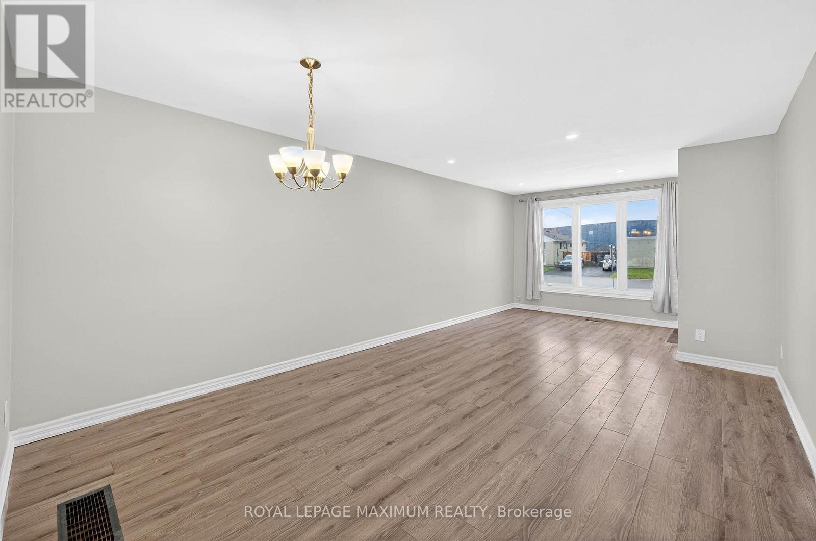 Upper - 362 Rosedale Drive, Whitby (Downtown Whitby), Ontario  L1N 1Z4 - Photo 10 - E12823042