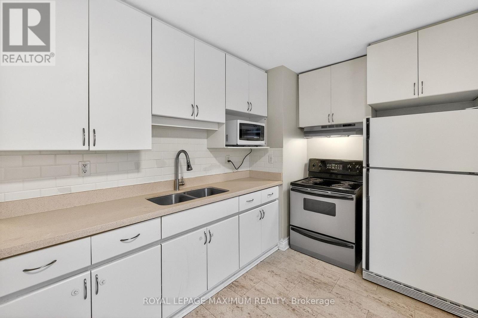 Upper - 362 Rosedale Drive, Whitby (Downtown Whitby), Ontario  L1N 1Z4 - Photo 16 - E12823042