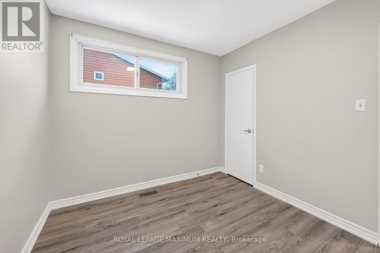 Upper - 362 Rosedale Drive, Whitby (Downtown Whitby), Ontario  L1N 1Z4 - Photo 27 - E12823042