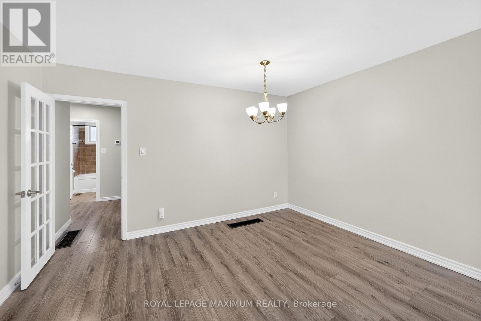 Upper - 362 Rosedale Drive, Whitby (Downtown Whitby), Ontario  L1N 1Z4 - Photo 8 - E12823042