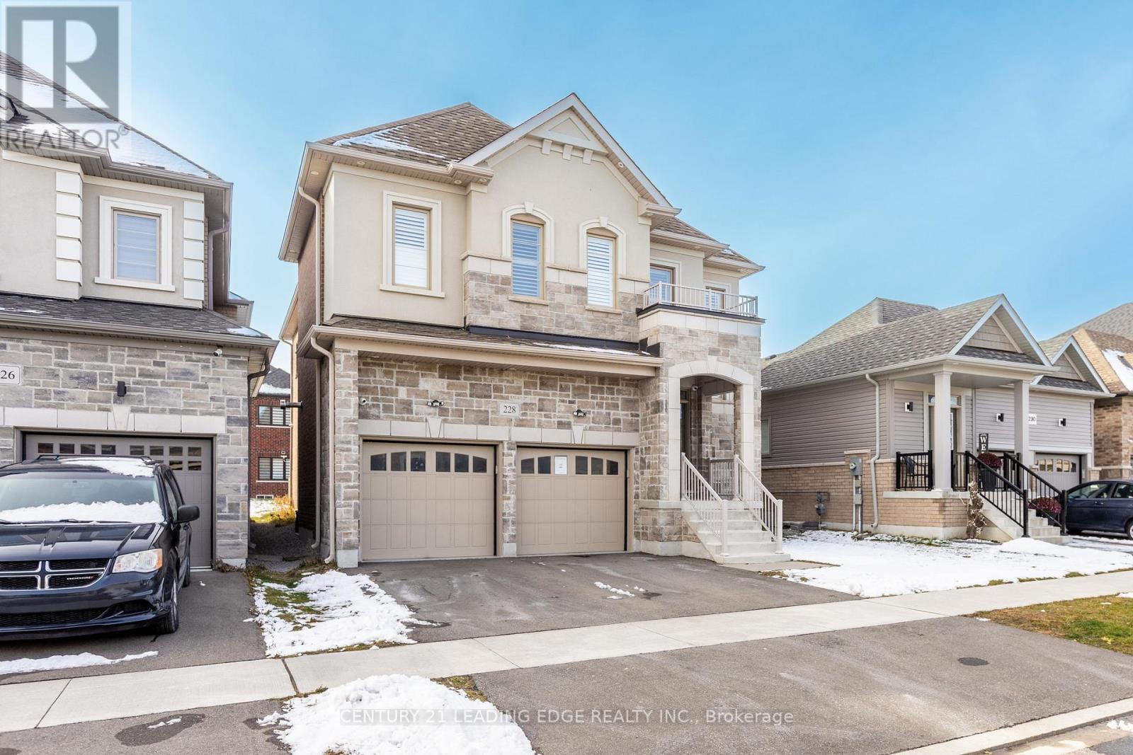 228 Fleetwood Drive, Oshawa, Ontario  L1K 3E7 - Photo 2 - E12823206