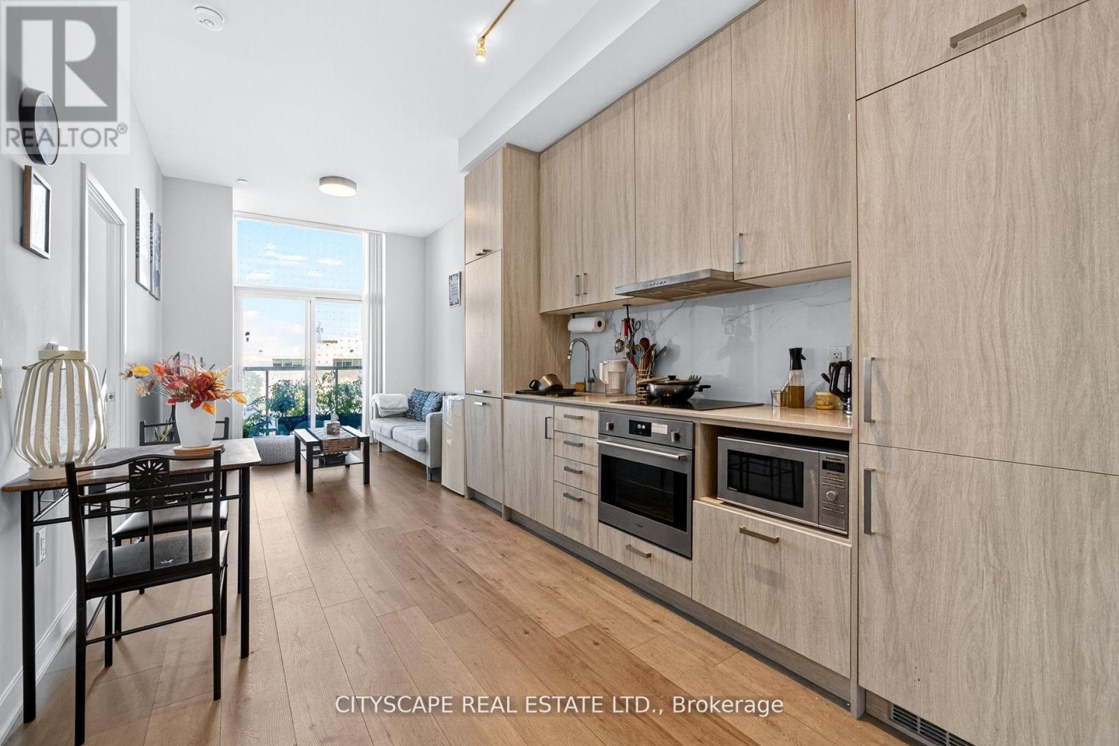 210 - 60 Honeycrisp Crescent, Vaughan, Ontario  L4K 0N5 - Photo 12 - N12822970