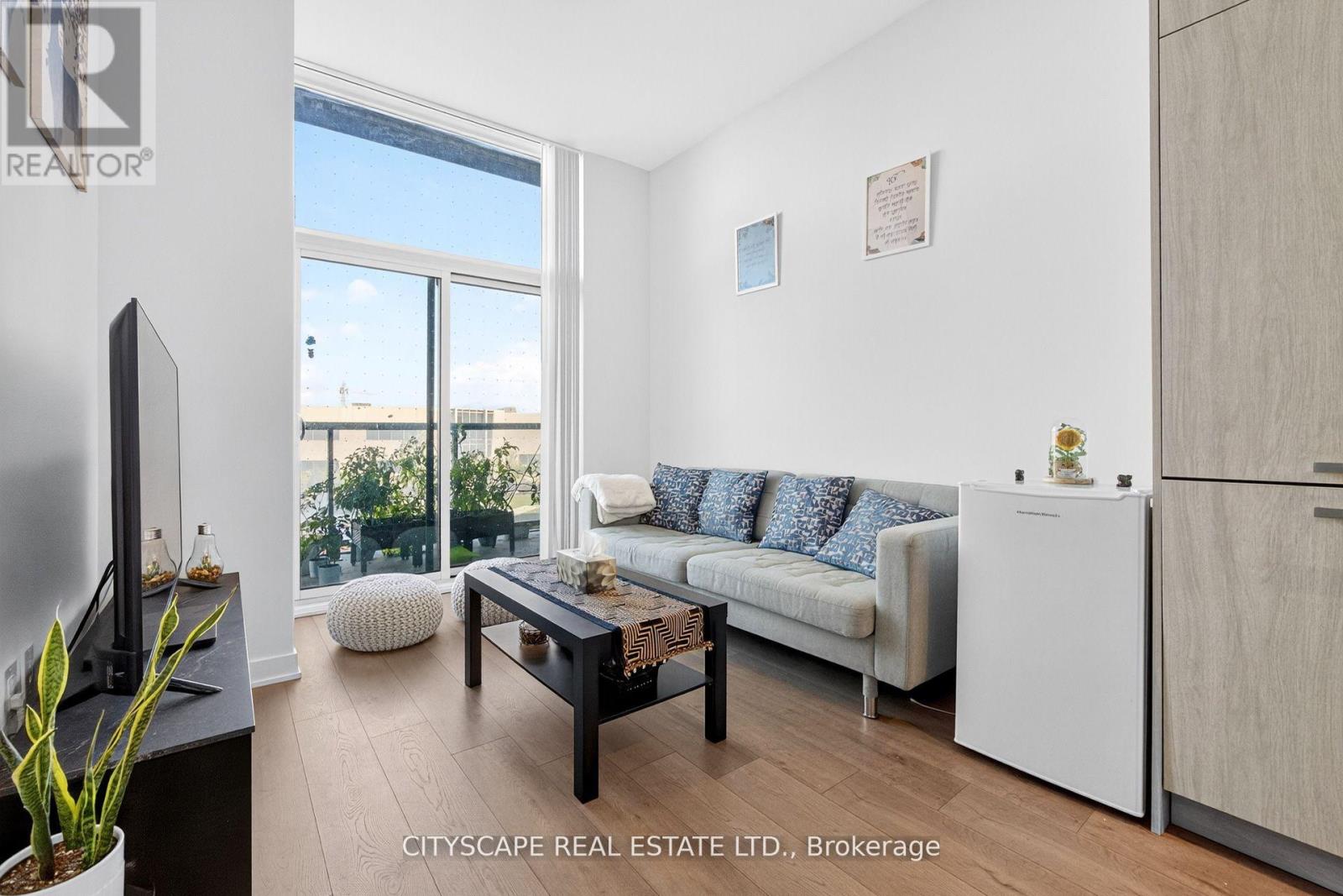 210 - 60 Honeycrisp Crescent, Vaughan, Ontario  L4K 0N5 - Photo 18 - N12822970