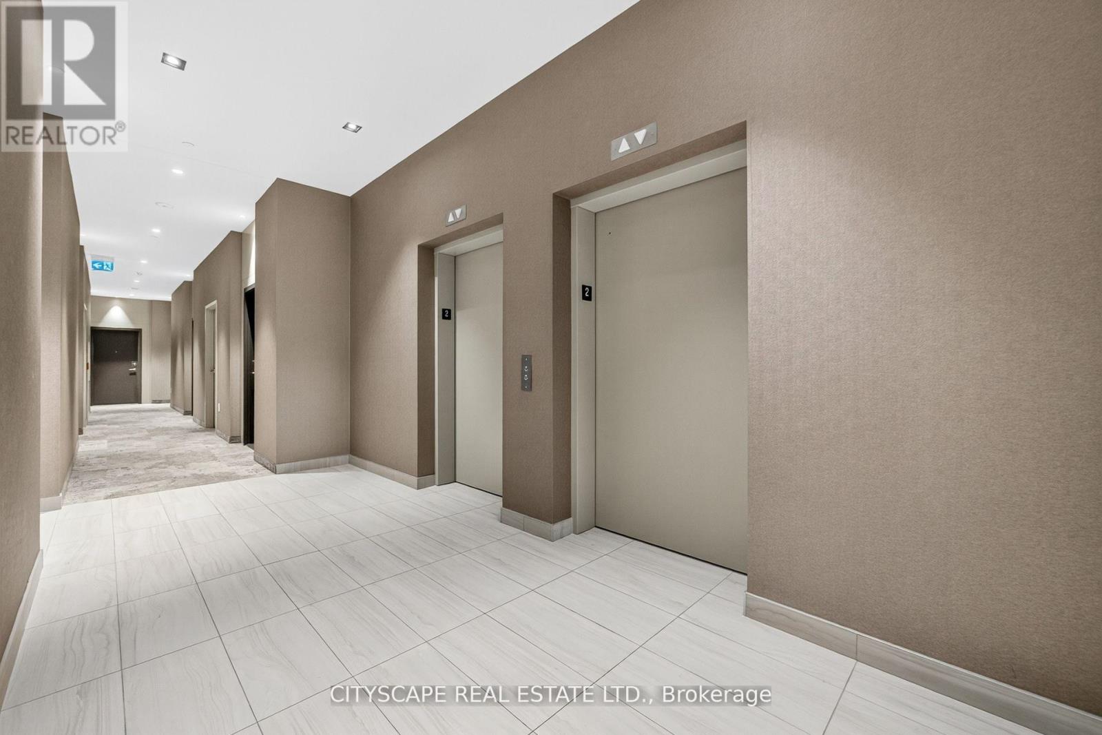 210 - 60 Honeycrisp Crescent, Vaughan, Ontario  L4K 0N5 - Photo 8 - N12822970