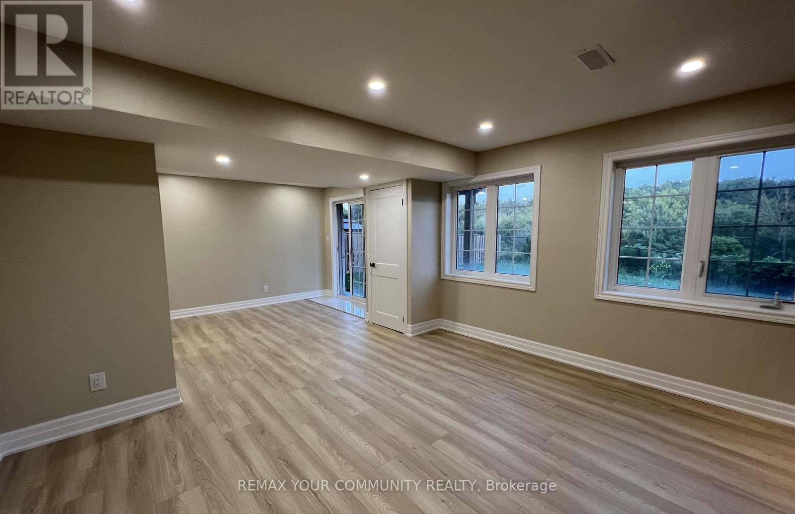 Lower - 517 Clifford Perry Place, Newmarket (Woodland Hill), Ontario  L3X 0J1 - Photo 18 - N12822984