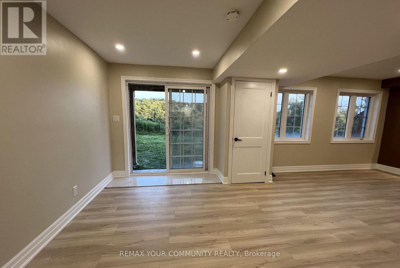 Lower - 517 Clifford Perry Place, Newmarket (Woodland Hill), Ontario  L3X 0J1 - Photo 19 - N12822984