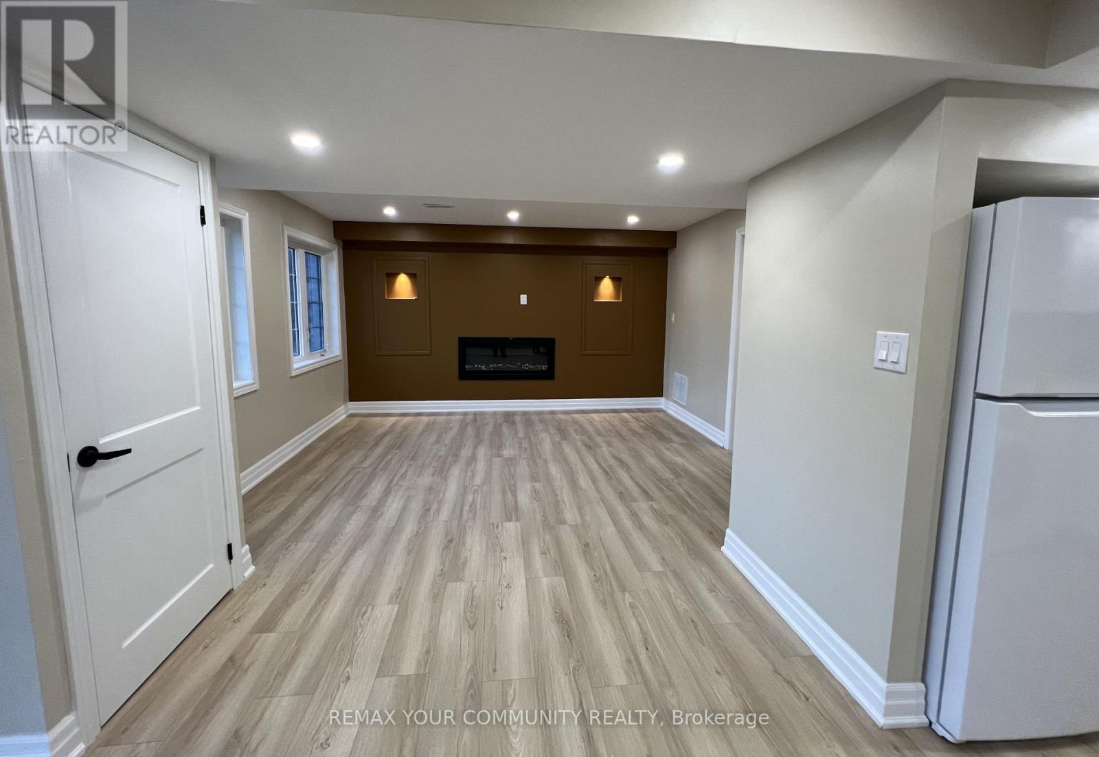 Lower - 517 Clifford Perry Place, Newmarket (Woodland Hill), Ontario  L3X 0J1 - Photo 7 - N12822984