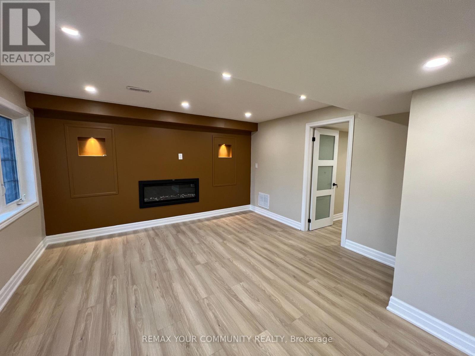 Lower - 517 Clifford Perry Place, Newmarket (Woodland Hill), Ontario  L3X 0J1 - Photo 8 - N12822984