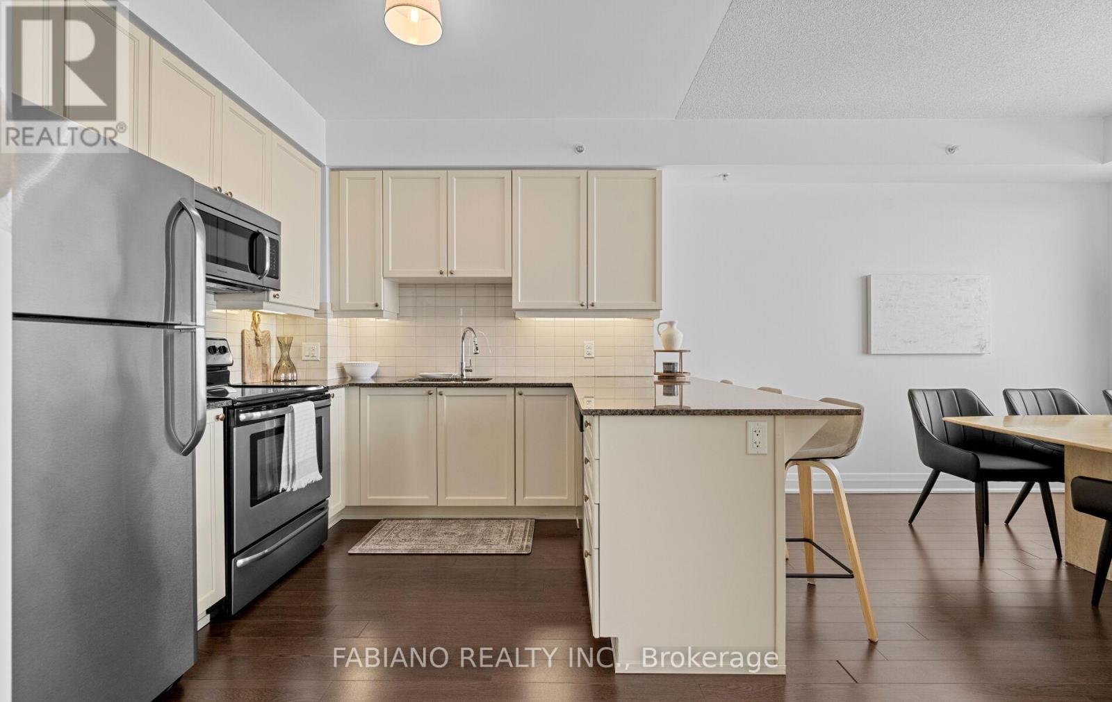 815 - 24 Woodstream Boulevard, Vaughan, Ontario L4L 8C4 - Photo 12 - N12823100