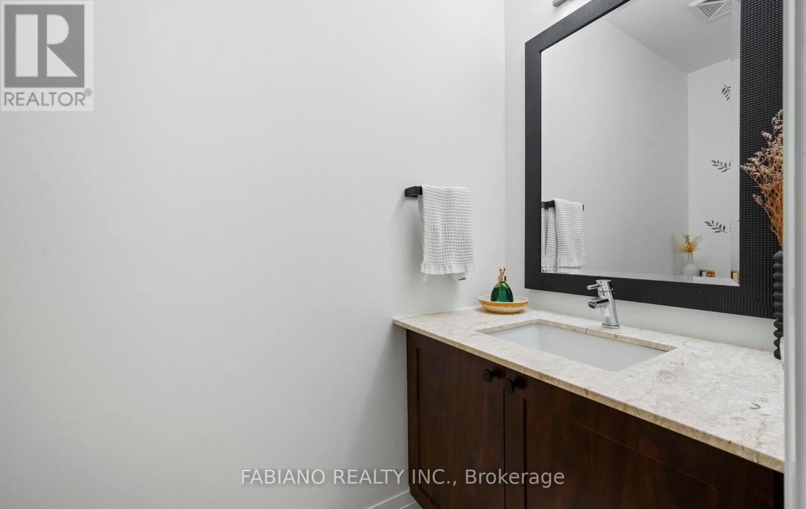 815 - 24 Woodstream Boulevard, Vaughan, Ontario L4L 8C4 - Photo 32 - N12823100