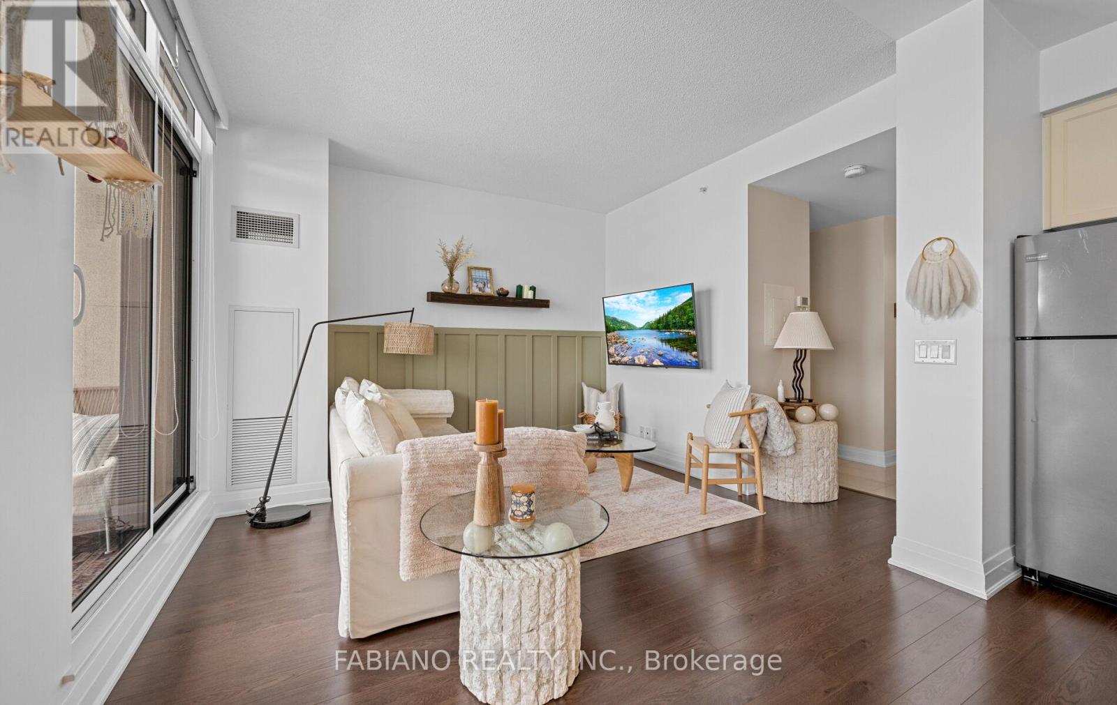 815 - 24 Woodstream Boulevard, Vaughan, Ontario L4L 8C4 - Photo 4 - N12823100