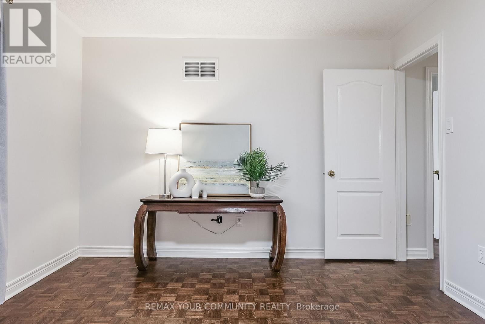 30 Crimson Court, Richmond Hill, Ontario  L4C 0J5 - Photo 24 - N12823124