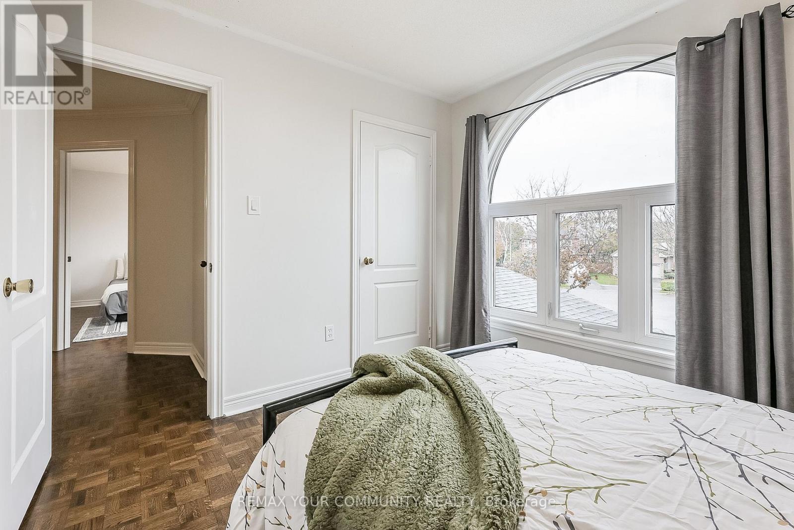 30 Crimson Court, Richmond Hill, Ontario  L4C 0J5 - Photo 37 - N12823124