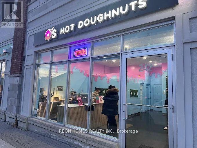 242 Copper Creek Drive, Markham, Ontario  L6B 1N6 - Photo 11 - N12823156