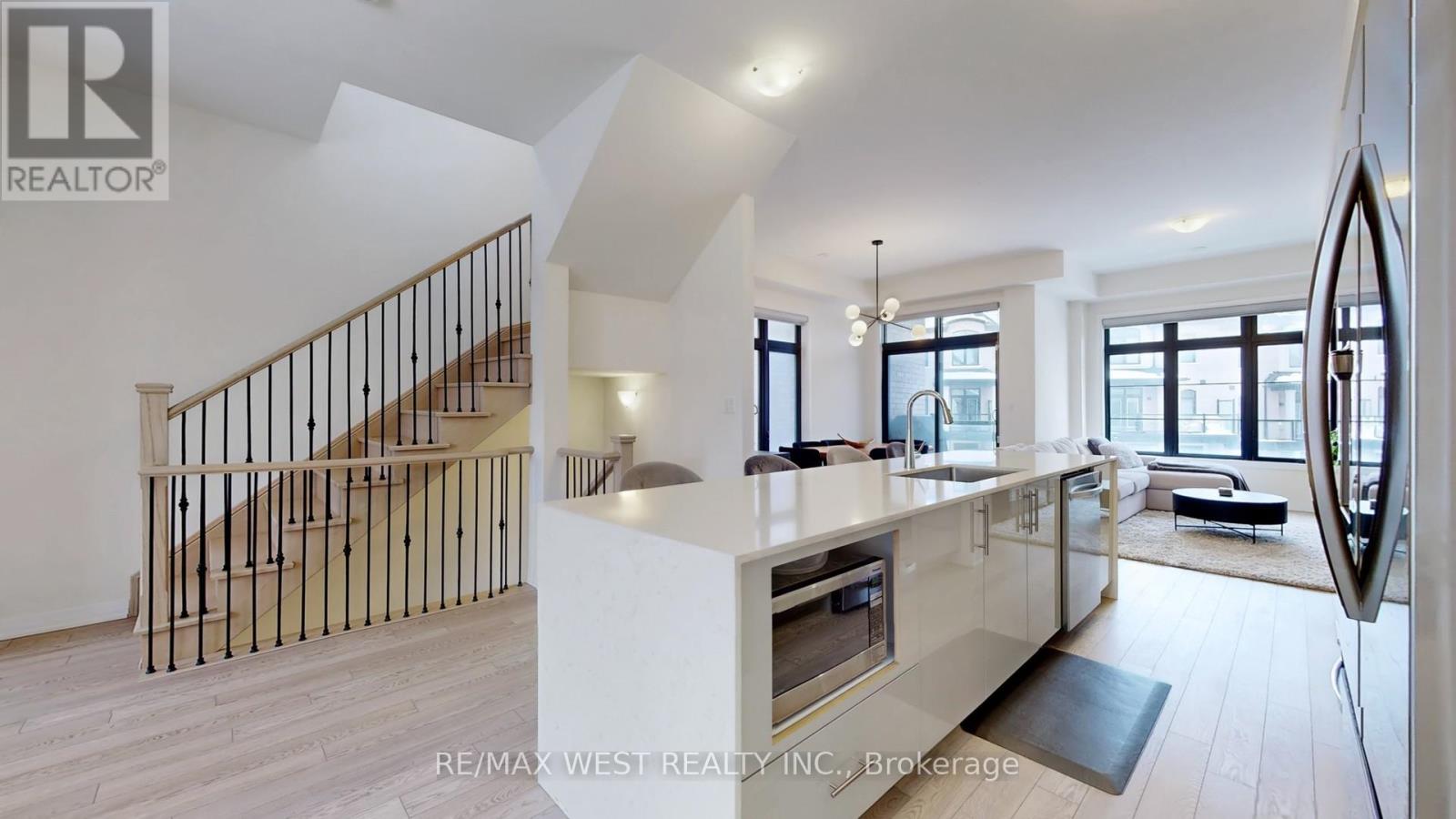 58 De La Roche Drive, Vaughan, Ontario  L4H 5G4 - Photo 13 - N12823170