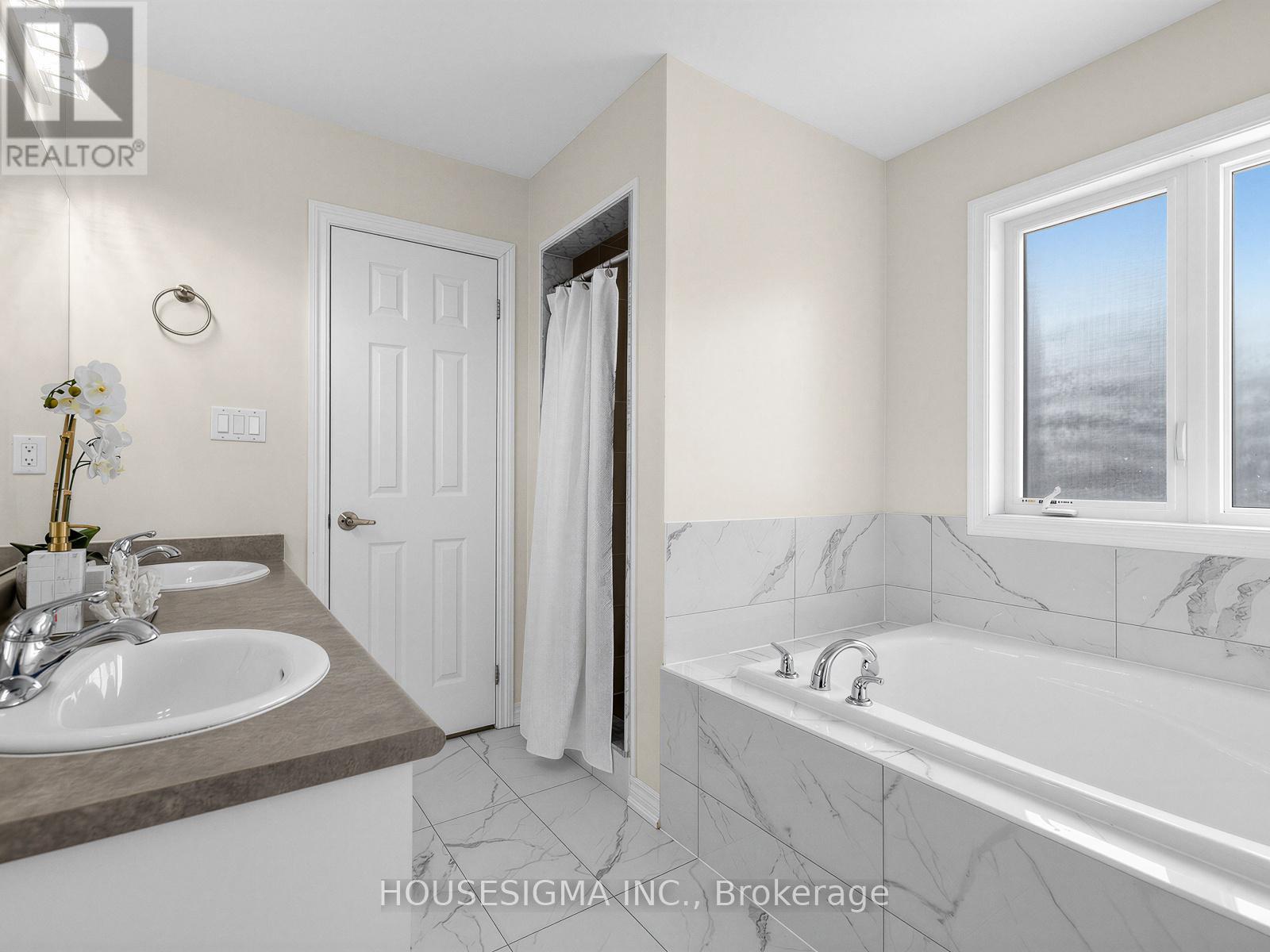 1278 Bardeau Street, Innisfil, Ontario  L0L 1W0 - Photo 23 - N12823194