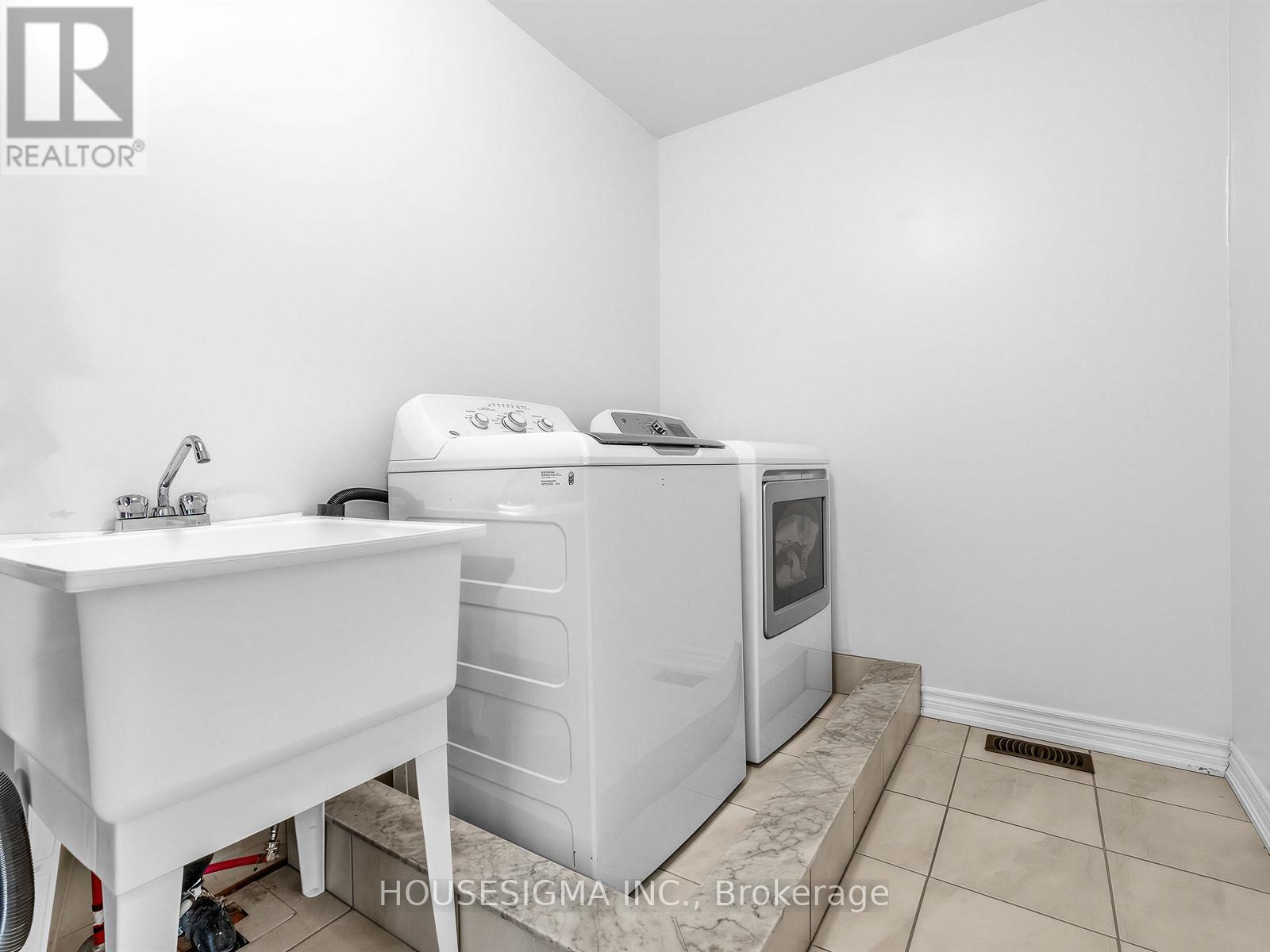 1278 Bardeau Street, Innisfil, Ontario  L0L 1W0 - Photo 28 - N12823194