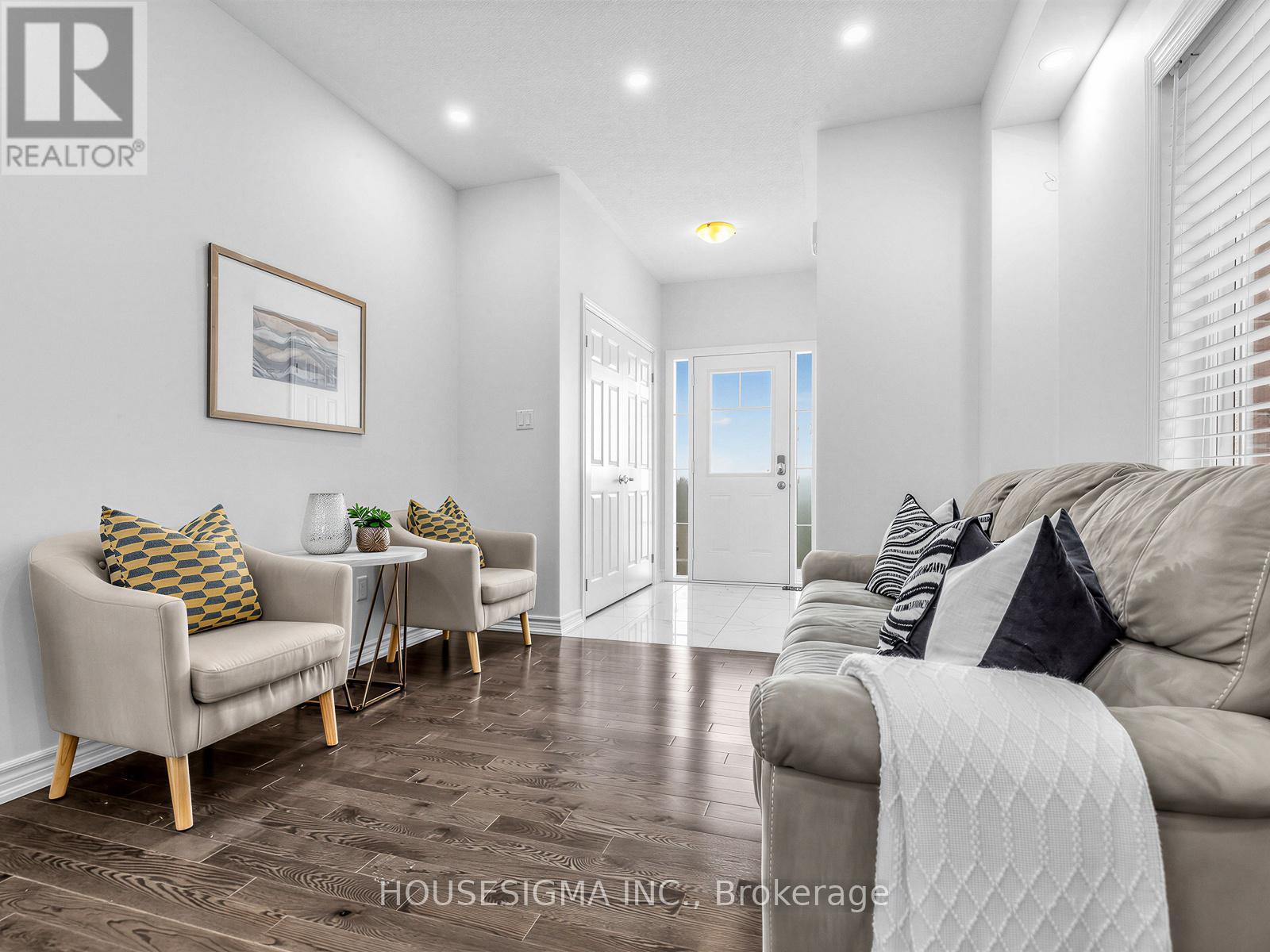 1278 Bardeau Street, Innisfil, Ontario  L0L 1W0 - Photo 5 - N12823194