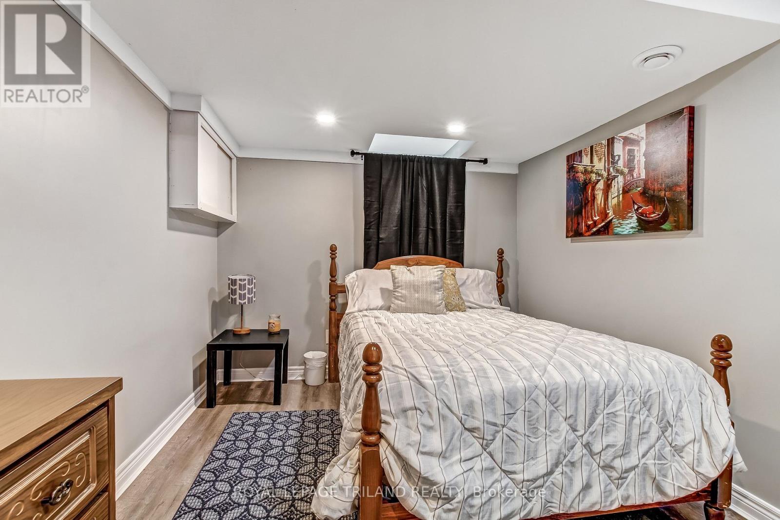 24 Flora Street, St. Thomas, Ontario  N5P 2X4 - Photo 23 - X12822062