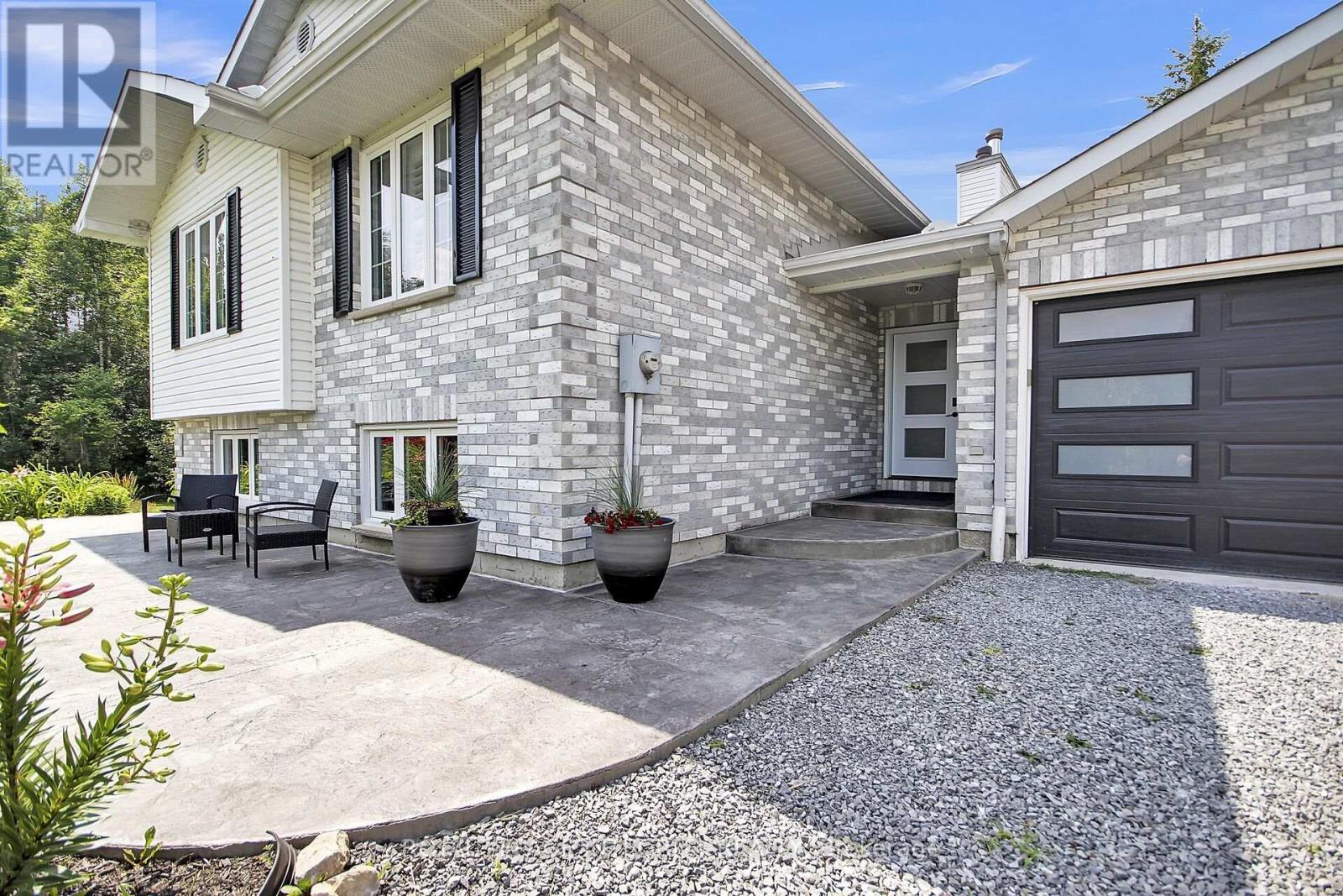 3377 Paden Road, Ottawa, Ontario  K0A 2T0 - Photo 4 - X12479635