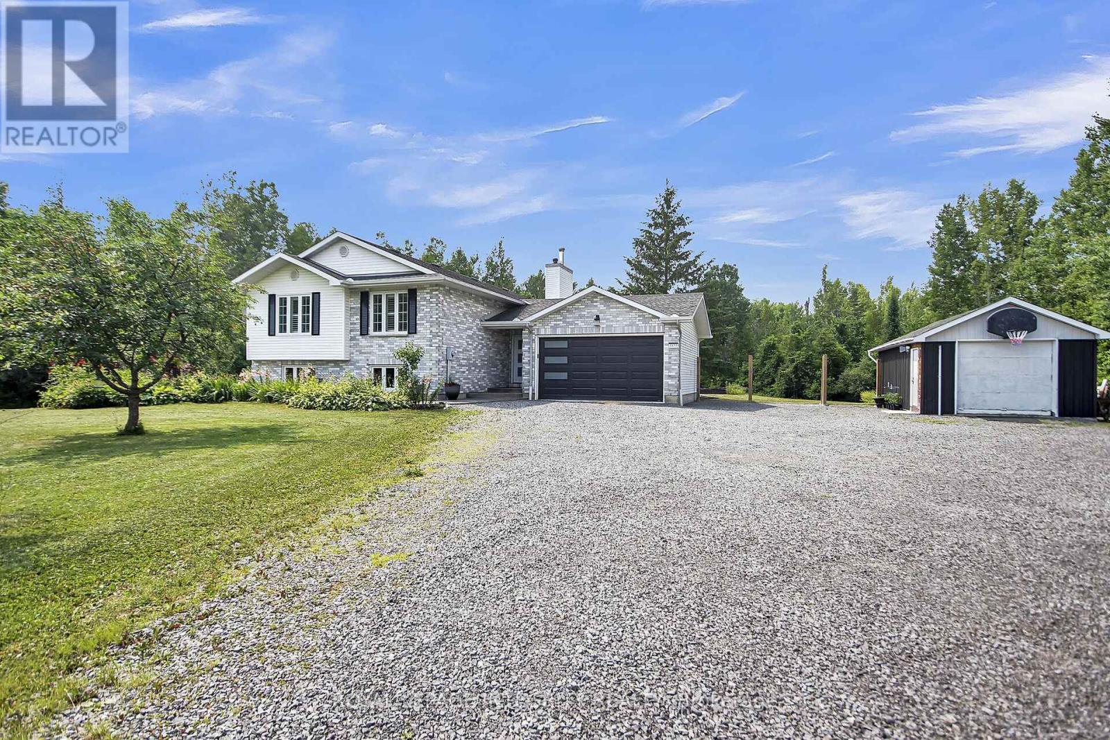 3377 Paden Road, Ottawa, Ontario  K0A 2T0 - Photo 3 - X12479635