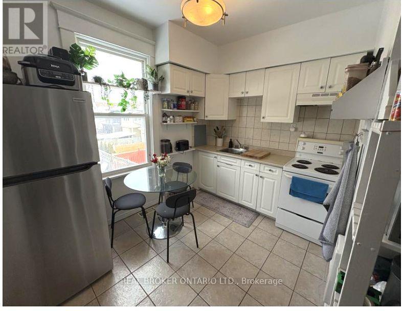 Floor 2 & 3 - 124 Hallam Street, Toronto, Ontario  M6H 1X1 - Photo 5 - W12822958