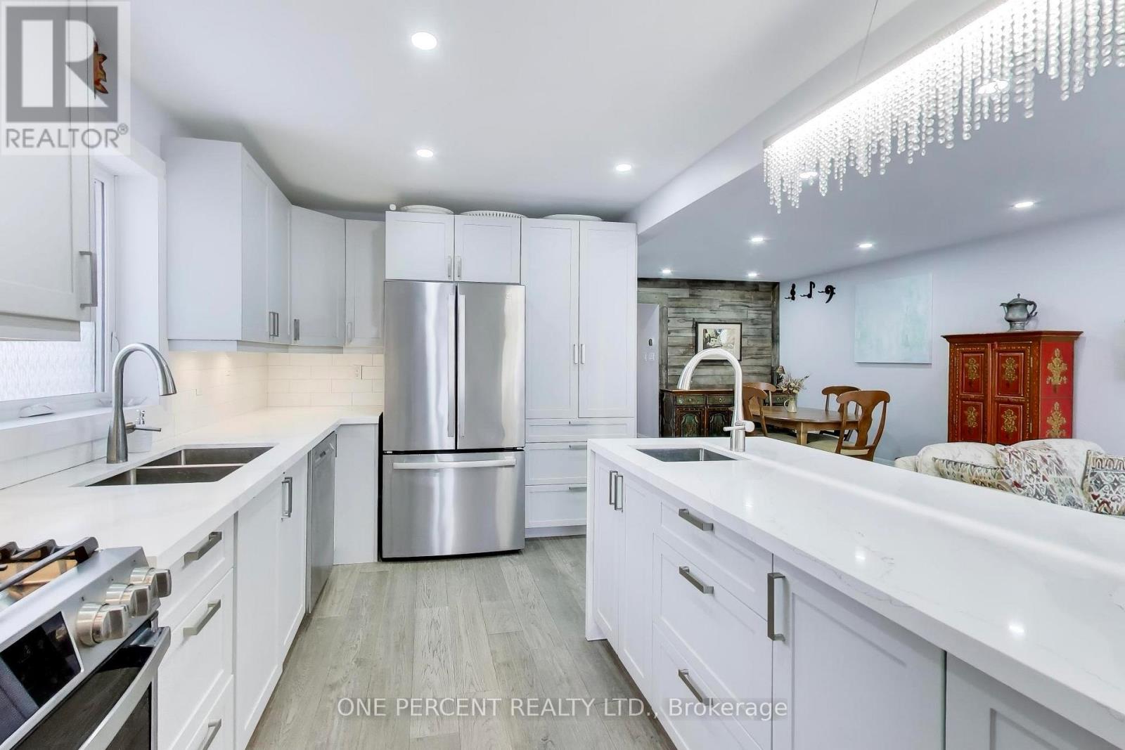 4 Cameo Crescent, Toronto, Ontario  M6N 2K5 - Photo 12 - W12822996