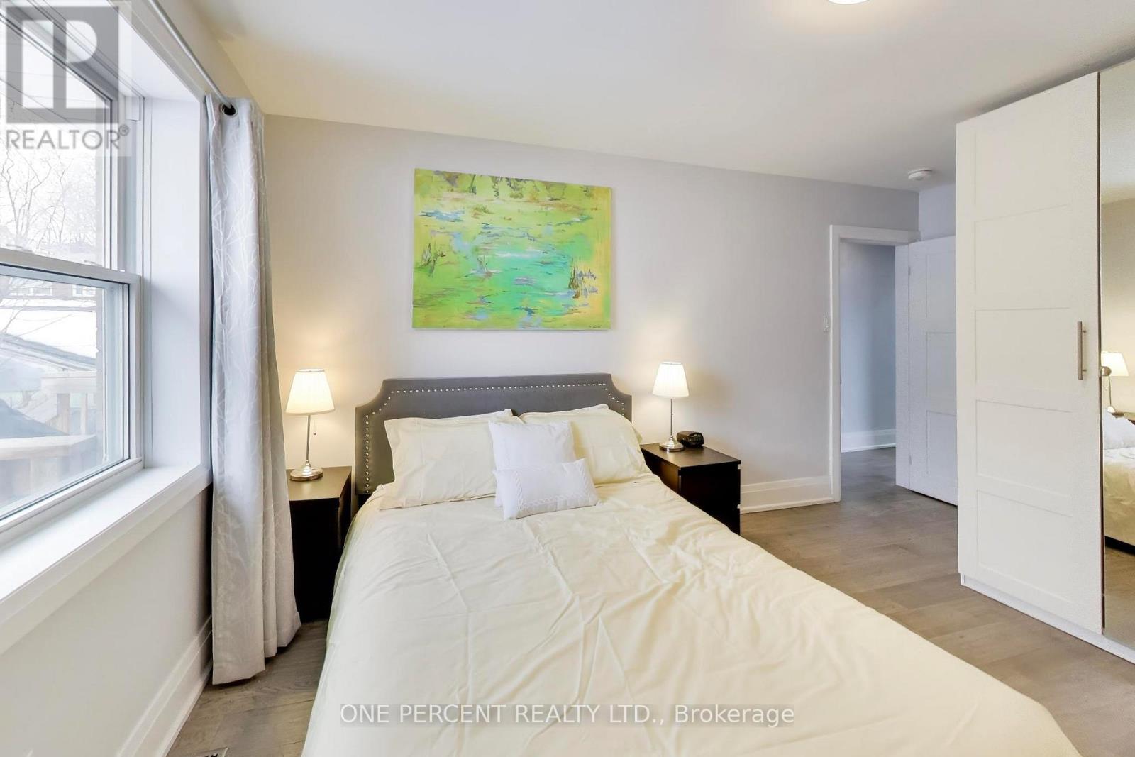 4 Cameo Crescent, Toronto, Ontario  M6N 2K5 - Photo 15 - W12822996