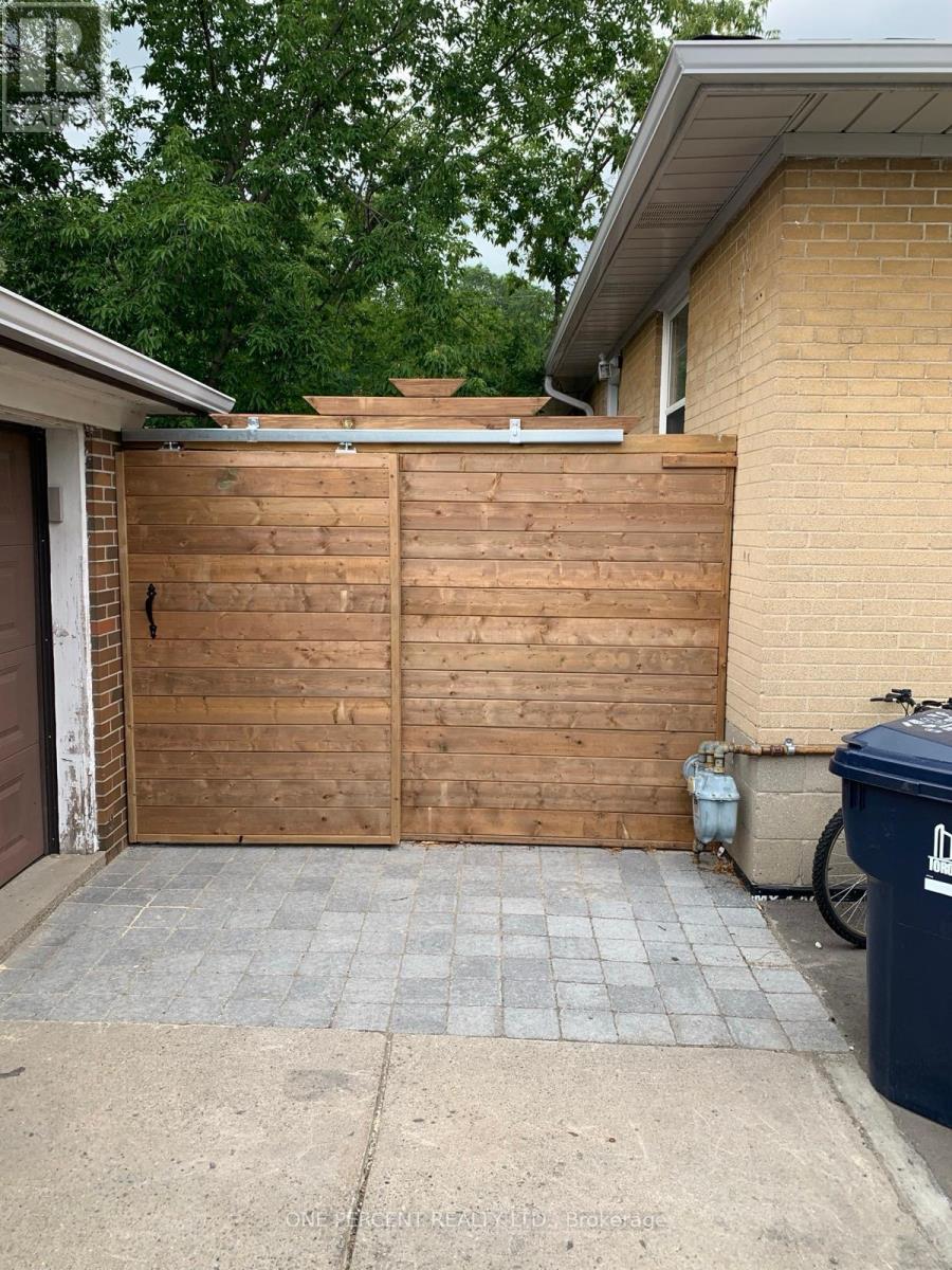 4 Cameo Crescent, Toronto, Ontario  M6N 2K5 - Photo 46 - W12822996