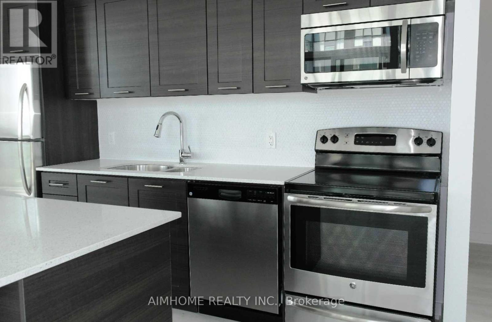 1901 - 2212 Lake Shore Boulevard W, Toronto, Ontario  M8V 1A4 - Photo 3 - W12823012